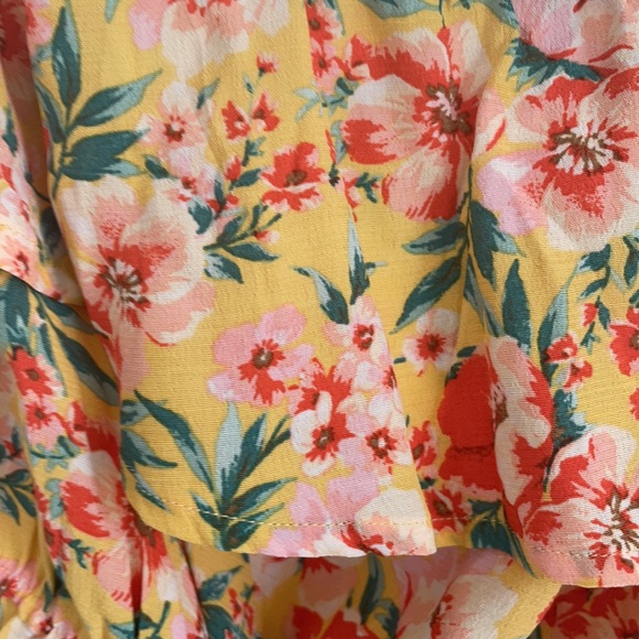 American Eagle Outfitters One Shoulder Floral Top Size XS - Picture 2 of 3